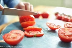Cutting Tomatoes